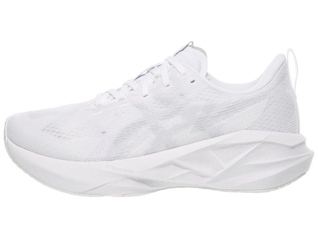 ASICS Novablast 5